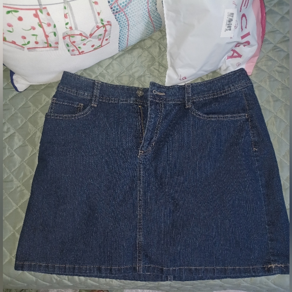 St. John's Bay Dark Blue Skort.